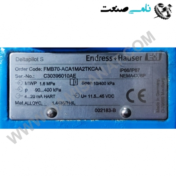 FMB70-ACA1MA2TKCAA, واردات قطعات ,PEPERL FUCHS نامی صنعت,تجهیزات صنعتی,نمایندگی فروش سایر برند ها,نمایندگی فوش ایر برند های ABB,NAMISANAT,IFM,پترو شیمی ,فولاد,شرکت بازرگانی,نامی ,صنعت, سسایر سیستم ها,سیستم ها ,وکانکتور,مانیتور  ind.electronics,الکترونیک صنعتی,Encoders MEASUREMENT ,&INSTRUMENT,اندازه گیری و ابزار دقیق ind.power,برق صنعتی , Induction welding,,جوش القایی, hydraulic-pneumatic,,هیدرولیک   FMB70-ACA1MA2TKCAA,FMB70-ACA1MA2TKCA,FMB70-ACA1MA2TKC,FMB70-ACA1MA2TK,FMB70-ACA1MA2T,FMB70-ACA1MA2,FMB70-ACA1MA,FMB70-ACA1M,FMB70-ACA1,FMB70-ACA,AC Measuring Instruments-ENDRESS+HAUSER- ENDRESS ENDRESS+HAUSER pressure monitoring,DELTAPILOT S,E+H TRANSMITTERوTechnical ,Hydrostatic level,level measurement   NAMISANAT.CO,https:,,www.namisanat.com,per,  اندرس هاوزر-خریداندرس هاوزر-خریداندرس  در سطح سنج هیدرواستاتیک، مبنای اندازه گیری، اندازه گیری فشار است. این روش، مشابه روش فشار تفاضلی است. با این تفاوت که در اینجا، مخزن تحت فشار نیست و فقط با محاسبه فشار در کف مخزن، می‌توان ارتفاع را به دست آورد. در سطح سنج هیدرواستاتیک در یکی از ساده‌ترین روش‌ها می‌توان یک ترانسمیتر فشار ساده را روی فلنجی در بدنه و نزدیک به کف مخزن نصب کرد به طوری که سنسور آن، در تماس با مایع قرار گیرد. در شیوه‌ای دیگر، که در شکل زیر نشان داده شده است، سنسور فشار به کمک کابلی از بالا به داخل مخزن فرستاده می‌شود. در این حالت، سنسور در نزدیکی کف مخزن قرار می‌گیرد و بدنه سنسور به بدنه  مقادیر فشار نسبی و مطلق را در شکل مشاهده می‌کنید. با توجه به رابطه کلیدی P=ρgHP=ρgH، دقت محاسبه ارتفاع به میزان زیادی به دقیق بودن چگالی ماده وابسته است چرا که تغییرات نسبتاً زیاد دما باعث تغییر در چگالی سیال می شود. به همین دلیل در همه این دستگاه ها از جمله اندازه گیرهای هیدرواستاتیکی،از جبران ساز دما نیز استفاده می شود. متدوال ترین ترانسدیوسر این وسایل از نوع پیزو الکتریک می باشد. در سطح سنج هیدرواستاتیک، ترانسمیتر در بیرون و با فاصله از مخزن نصب شده و مقدار فشار یا ارتفاع به صورت یک سیگنال جریان  4 تا 20mA به اتاق کنترل ارسال می‌شود.  ترانسمیتر دیجیتال فشار برای اندازه گیری سطح ، حجم و جرم مایعات ، همچنین اندازه گیری فشار مایعات و گازها کاربرد در اندازه گیری فشار در لوله ها و محفظه ها دارای گواهی نامه های حفاظتی بین المللی سنسور سطح سنج هیدرواستاتیک چگونه کار می کند؟  در سطح سنج هیدرواستاتیک، فشاری که سیال داخل مخزن بوجود می آورد، محاسبه می شود و بر اساس آن با فرمول خاصی، ارتفاع اندازه گیری می شود.  این کار به دو روش انجام می شود:  روش اول: یک ترانسمیتر فشار در نزدیکی کف مخازن به وسیله فلنج وصل می شود که مایع مستقیماً با آن تماس خواهد داشت. فشاری که با اضافه شدن مایع در مخزن، به این ترانسمیتر وارد میشود محاسبه شده و سیگنال آن توسط ترانسمیتر ارسال شده و طبق فرمول خاصی، ارتفاع محاسبه می شود.  روش دوم: در این روش ترانسمیتر، توسط یک کابل داخل مخزن فرستاده شده و توسط فلنج در نزدیکی کف مخزن و روی بدنه آن نصب میشود. و ادامه کار همانند روش قبل است.  فرمول محاسبه ارتفاع در این نوع اندازه گیری سطح، به صورت زیر است:  P=ρgH  همانگونه که میدانید، ρ علامت چگالی می باشد، و در این فرمول مشخص میشود که فشار به دست آمده، رابطه مستقیمی با چگالی دارد و به آن وابسته است. چگالی از کمیت هایی است که با تغییرات دمایی، تغییر میکند. برای ثابت کردن چگالی در این روش، بهتر است از جبران کننده دما استفاده کرد.  برای این کار از ترانسدیوسر درجه حرارت باید استفاده شود. این ترانسدیوسر باید از نوع پیزوالکتریک باشد.  چرا بهتر است از سنسور سطح سنج هیدرواستاتیک استفاده کرد؟  سنسور سطح سنج هیدرواستاتیک،به دلایلی که در ذیل به آن اشاره کرده ایم، در میان صنایع مختلف کاربرد دارد:  نصب و راه اندازی این سطح سنج ساده و بدون پیچیدگی است. خروجی آن استاندارد می باشد. برای اندازه گیری سطح مایعاتی که دارای نوسان و تلاطم هستند، مناسب است. برای فضاهای محدود همچون چاه ها، مناسب می باشد در مخازنی که قابل اشتعال هستند، میتوان استفاده کرد. ترانسمیتر فشارر اندرس هاوزر با بالاترین سطح عملکرد با سلول Contite برای اندازه گیری سطح هیدرواستاتیک فشار مورد استفاده قرار می گیرد.  ترانسمیتر فشار اندرس هاوزر Deltapilot FMB70 با سلول اندازه گیری Contite مقاوم در برابر میعانات و با دو محفظه به طور معمول در فرآیند و برنامه های بهداشتی استفاده می شود. این محصول برای اندازه گیری سطح در محیطهای مایع  مانند خمیر در ظروف باز یا بسته ساخته شده و تحت تأثیر تشکیل فوم یا کف نیز ممکن نیست قرار بگیرد. ماژول یکپارچه داده HistoROM , M-DAT مدیریت فرآیند و پارامترهای اندازه گیری شده ی ترانسمیتر فشار را آسان می کند. مطابق با استاندارد IEC 61508 برای استفاده در سیستم های ایمنی SIL3 طراحی شده است.  ویژگی های محدود کننده سطح سنج هیدرواستاتیک کدامند؟  سنسور سطح سنج هیدرواستاتیک، علاوه بر مزیت هایی که دارد، یک سری محدودیت هایی نیز برای مصرف کننده ایجاد می کند، که بهتر است قبل از تهیه این دستگاه به آنها اشراف داشته باشید تا انتخاب معقول تری داشته باشید. در ذیل به بررسی آن ها خواهیم پرداخت:  وابسته بودن به چگالی؛ همان گونه که قبلاً اشاره کردیم این دستگاه برای به دست آوردن ارتفاع و سطح سیال، به چگالی وابسته است. برای حل این مشکل میتوانید به روشی که در قسمت قبل تر به آن اشاره کردیم، اقدام نمایید. حساسیت به رسوب: از مواردی که باعث ایجاد خطا در اندازه گیری سطح سنج هیدرواستاتیک می شود، رسوب، لجن و کثیفی های ایجاد شده در کف مخازن است. به این دلیل که ترانسمیتر این دستگاه در کف مخازن نصب می گردد، کثیفی های ته نشین شده نیز باعث ایجاد فشار کاذب روی ترانسمیتر شده و خطا ایجاد میشود.  مزایای استفاده ترانسمیتر فشار اندرس هاوزر  قابلیت تولید مجدد بسیار خوب و ثبات طولانی مدت در اندازه گیری حداکثر ایمنی هیسترزیستی توسط سلول اندازه گیری مقاوم در برابر میعانات فراهم می شود. دقت مرجع بالا تا 0.075٪ مورد استفاده برای نظارت بر سطح فرآیند و فشار در مناطقی تا SIL3، دارای گواهینامه مطابق با استاندارد IEC 61508 توسط TÜV SÜD سطح بالایی از ایمنی هنگام کار به لطف نظارت بر عملکرد از سلول اندازه گیری تا برد های الکترونیکی تعویض آسان برد های الکترونیکی با HistoROM® , M-DAT تضمین شده است. برای استفاده در صنایع آب آشامیدنیمخزن بسته می‌شود تا از حرکت و ارتعاش احتمالی جلوگیری شود