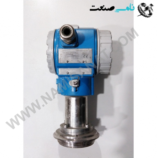 PMC71-AMA1P1TRAAA, واردات قطعات ,PEPERL FUCHS نامی صنعت,تجهیزات صنعتی,نمایندگی فروش سایر برند ها,نمایندگی فوش ایر برند های ABB,NAMISANAT,IFM,پترو شیمی ,فولاد,شرکت بازرگانی,نامی ,صنعت, سسایر سیستم ها,سیستم ها ,وکانکتور,مانیتور  ind.electronics,الکترونیک صنعتی,Encoders MEASUREMENT ,&INSTRUMENT,اندازه گیری و ابزار دقیق ind.power,برق صنعتی , Induction welding,,جوش القایی, hydraulic-pneumatic,,هیدرولیک  PMC71-AMA1P1TRAAA,PMC71-AMA1P1TRAA,PMC71-AMA1P1TRA,PMC71-AMA1P1TR,PMC71-AMA1P1,PMC71-AMA1P1,PMC71-AMA1P,PMC71-AMA1,PMC71-AMA,PMC71-A,PMC71,PMC7,PMC Measuring Instruments,ENDRESS+HAUSER, ENDRESS ENDRESS+HAUSER,MEASURING INSTRUMENT ,DELTAPILOT S,E+H,Cerabar S PMC71, PMP71, PMP75TRANSMITTERوTechnical ,Hydrostatic level,level measurement   NAMISANAT.CO,https:,,www.namisanat.com,per,  اندرس هاوزر-خریداندرس هاوزر-خریداندرس,ترنسمیتراندرس هاوزر,محصولات اندرس  هاوزر,سطح سنج هیدرواستاتیک اندرس,سطح سنج اندرس هاوزر,اندازه گیری و ابزار دقیق  در سطح سنج هیدرواستاتیک، مبنای اندازه گیری، اندازه گیری فشار است. این روش، مشابه روش فشار تفاضلی است. با این تفاوت که در اینجا، مخزن تحت فشار نیست و فقط با محاسبه فشار در کف مخزن، می‌توان ارتفاع را به دست آورد. در سطح سنج هیدرواستاتیک در یکی از ساده‌ترین روش‌ها می‌توان یک ترانسمیتر فشار ساده را روی فلنجی در بدنه و نزدیک به کف مخزن نصب کرد به طوری که سنسور آن، در تماس با مایع قرار گیرد. در شیوه‌ای دیگر، که در شکل زیر نشان داده شده است، سنسور فشار به کمک کابلی از بالا به داخل مخزن فرستاده می‌شود. در این حالت، سنسور در نزدیکی کف مخزن قرار می‌گیرد و بدنه سنسور به بدنه  مقادیر فشار نسبی و مطلق را در شکل مشاهده می‌کنید. با توجه به رابطه کلیدی P=ρgHP=ρgH، دقت محاسبه ارتفاع به میزان زیادی به دقیق بودن چگالی ماده وابسته است چرا که تغییرات نسبتاً زیاد دما باعث تغییر در چگالی سیال می شود. به همین دلیل در همه این دستگاه ها از جمله اندازه گیرهای هیدرواستاتیکی،از جبران ساز دما نیز استفاده می شود. متدوال ترین ترانسدیوسر این وسایل از نوع پیزو الکتریک می باشد. در سطح سنج هیدرواستاتیک، ترانسمیتر در بیرون و با فاصله از مخزن نصب شده و مقدار فشار یا ارتفاع به صورت یک سیگنال جریان  4 تا 20mA به اتاق کنترل ارسال می‌شود.  ترانسمیتر دیجیتال فشار برای اندازه گیری سطح ، حجم و جرم مایعات ، همچنین اندازه گیری فشار مایعات و گازها کاربرد در اندازه گیری فشار در لوله ها و محفظه ها دارای گواهی نامه های حفاظتی بین المللی سنسور سطح سنج هیدرواستاتیک چگونه کار می کند؟  در سطح سنج هیدرواستاتیک، فشاری که سیال داخل مخزن بوجود می آورد، محاسبه می شود و بر اساس آن با فرمول خاصی، ارتفاع اندازه گیری می شود.  این کار به دو روش انجام می شود:  روش اول: یک ترانسمیتر فشار در نزدیکی کف مخازن به وسیله فلنج وصل می شود که مایع مستقیماً با آن تماس خواهد داشت. فشاری که با اضافه شدن مایع در مخزن، به این ترانسمیتر وارد میشود محاسبه شده و سیگنال آن توسط ترانسمیتر ارسال شده و طبق فرمول خاصی، ارتفاع محاسبه می شود.  روش دوم: در این روش ترانسمیتر، توسط یک کابل داخل مخزن فرستاده شده و توسط فلنج در نزدیکی کف مخزن و روی بدنه آن نصب میشود. و ادامه کار همانند روش قبل است.  فرمول محاسبه ارتفاع در این نوع اندازه گیری سطح، به صورت زیر است:  P=ρgH  همانگونه که میدانید، ρ علامت چگالی می باشد، و در این فرمول مشخص میشود که فشار به دست آمده، رابطه مستقیمی با چگالی دارد و به آن وابسته است. چگالی از کمیت هایی است که با تغییرات دمایی، تغییر میکند. برای ثابت کردن چگالی در این روش، بهتر است از جبران کننده دما استفاده کرد.  برای این کار از ترانسدیوسر درجه حرارت باید استفاده شود. این ترانسدیوسر باید از نوع پیزوالکتریک باشد.  چرا بهتر است از سنسور سطح سنج هیدرواستاتیک استفاده کرد؟  سنسور سطح سنج هیدرواستاتیک،به دلایلی که در ذیل به آن اشاره کرده ایم، در میان صنایع مختلف کاربرد دارد:  نصب و راه اندازی این سطح سنج ساده و بدون پیچیدگی است. خروجی آن استاندارد می باشد. برای اندازه گیری سطح مایعاتی که دارای نوسان و تلاطم هستند، مناسب است. برای فضاهای محدود همچون چاه ها، مناسب می باشد در مخازنی که قابل اشتعال هستند، میتوان استفاده کرد. ترانسمیتر فشارر اندرس هاوزر با بالاترین سطح عملکرد با سلول Contite برای اندازه گیری سطح هیدرواستاتیک فشار مورد استفاده قرار می گیرد.  ترانسمیتر فشار اندرس هاوزر Deltapilot FMB70 با سلول اندازه گیری Contite مقاوم در برابر میعانات و با دو محفظه به طور معمول در فرآیند و برنامه های بهداشتی استفاده می شود. این محصول برای اندازه گیری سطح در محیطهای مایع  مانند خمیر در ظروف باز یا بسته ساخته شده و تحت تأثیر تشکیل فوم یا کف نیز ممکن نیست قرار بگیرد. ماژول یکپارچه داده HistoROM , M-DAT مدیریت فرآیند و پارامترهای اندازه گیری شده ی ترانسمیتر فشار را آسان می کند. مطابق با استاندارد IEC 61508 برای استفاده در سیستم های ایمنی SIL3 طراحی شده است.  ویژگی های محدود کننده سطح سنج هیدرواستاتیک کدامند؟  سنسور سطح سنج هیدرواستاتیک، علاوه بر مزیت هایی که دارد، یک سری محدودیت هایی نیز برای مصرف کننده ایجاد می کند، که بهتر است قبل از تهیه این دستگاه به آنها اشراف داشته باشید تا انتخاب معقول تری داشته باشید. در ذیل به بررسی آن ها خواهیم پرداخت:  وابسته بودن به چگالی؛ همان گونه که قبلاً اشاره کردیم این دستگاه برای به دست آوردن ارتفاع و سطح سیال، به چگالی وابسته است. برای حل این مشکل میتوانید به روشی که در قسمت قبل تر به آن اشاره کردیم، اقدام نمایید. حساسیت به رسوب: از مواردی که باعث ایجاد خطا در اندازه گیری سطح سنج هیدرواستاتیک می شود، رسوب، لجن و کثیفی های ایجاد شده در کف مخازن است. به این دلیل که ترانسمیتر این دستگاه در کف مخازن نصب می گردد، کثیفی های ته نشین شده نیز باعث ایجاد فشار کاذب روی ترانسمیتر شده و خطا ایجاد میشود.  مزایای استفاده ترانسمیتر فشار اندرس هاوزر  قابلیت تولید مجدد بسیار خوب و ثبات طولانی مدت در اندازه گیری حداکثر ایمنی هیسترزیستی توسط سلول اندازه گیری مقاوم در برابر میعانات فراهم می شود. دقت مرجع بالا تا 0.075٪ مورد استفاده برای نظارت بر سطح فرآیند و فشار در مناطقی تا SIL3، دارای گواهینامه مطابق با استاندارد IEC 61508 توسط TÜV SÜD سطح بالایی از ایمنی هنگام کار به لطف نظارت بر عملکرد از سلول اندازه گیری تا برد های الکترونیکی تعویض آسان برد های الکترونیکی با HistoROM® , M-DAT تضمین شده است. برای استفاده در صنایع آب آشامیدنیمخزن بسته می‌شود تا از حرکت و ارتعاش احتمالی جلوگیری شود
