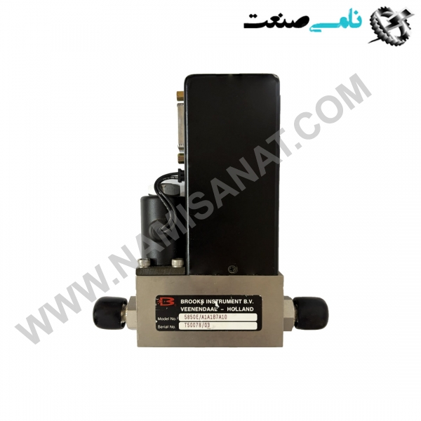 5850E/A1A1B7A10, واردات قطعات ,PEPERL FUCHS نامی صنعت,تجهیزات صنعتی,نمایندگی فروش سایر برند ها,نمایندگی فوش ایر برند های ABB,NAMISANAT,IFM,پترو شیمی ,فولاد,شرکت بازرگانی,نامی ,صنعت, سسایر سیستم ها,سیستم ها ,وکانکتور,مانیتور  ind.electronics,الکترونیک صنعتی,Encoders MEASUREMENT ,&INSTRUMENT,اندازه گیری و ابزار دقیق ind.power,برق صنعتی , Induction welding,,جوش القایی, hydraulic-pneumatic,,هیدرولیک     5850E,A1A1B7A10,5850E,A1A1B7A1,5850E,A1A1B7A,5850E,A1A1B,5850E,A1A1,5850E,A1,5850E,A,5850E,5850,585, brooks,.BRONKHORST,FLOW METER,MASS FLOW,CONTROLLER,FLOW,MEASUREMENT & INSTRUMENT,MASS FLOW,FLOWMETER MKS,MKS FLOEMETER,MASSFLOW MKS,MKS,METER,NAMISANAT.CO,https:,,www.namisanat.com,per,,What is a Flow Meter? A flow meter (or a flow sensor) is type of flow instrument that is used to indicate the amount of liquid, gas, or vapor moving through a pipe or conduit by measuring linear, non-linear, mass, or volumetric flow rates, کنترلر,فلومتر صنعتی,فلومتر,مس فلو,اندازه گیری و ابزار دقیق,کنترل کننده,ابزار دقیق,مس فلو متر,برونخورست,فلومتر برونخورست,مس فلو برونخورست,فلومتر صنعتی برونخورست,دبی سنج جرم, جریان سنج یا فلومتر ابزاری است که برای اندازه گیری جرم خطی یا غیرخطی یا جریان حجمی مایع، گاز یا بخار استفاده می شود. این دستگاه‌ها می‌توانند مایع، گاز یا بخاری را که در داخل آن‌ها جریان می‌یابد در یک بازه زمانی مشخص اندازه‌گیری کنند. آنها همچنین می توانند مقدار کل ماده ای را که از آنها عبور کرده است اندازه گیری کنند, لومتر جرمی دقیق فلومتر الکترومغناطیسی فلومتر مغناطیسی مایعات رسانا •فلومتر التراسونیک بدون تماس •فلومتر جابجایی مثبت •فلومتر ورتکس صنعتی •فلومتر حرارتی گاز •فلومتر بخار فشار بالا •فلومتر آب و فاضلاب •فلومتر مناسب صنایع نفت و گاز •فلومتر مناسب صنایع غذایی •فلومتر دقیق برای داروسازی •فلومتر مقاوم در برابر خوردگی •فلومتر با خروجی دیجیتال •فلومتر با نمایشگر LCD •فلومتر با قابلیت اتصال به PLC •فلومتر برند Endress+Hauser •فلومتر برند Siemens •فلومتر برند Yokogawa •فلومتر برند ABB •فلومتر برند KROHNE کدام نوع فلومتر برای آب مناسب‌تر است؟ فلومترهای الکترومغناطیسی برای اندازه‌گیری جریان آب و مایعات رسانا بسیار مناسب هستند چون دقت بالا دارن و قطعات متحرک ندارن. فلومتر الکترومغناطیسی چگونه کار می‌کند؟ بر اساس قانون فارادی، وقتی سیال رسانا از میدان مغناطیسی عبور می‌کند، ولتاژی تولید می‌شود که متناسب با سرعت جریان است. این ولتاژ توسط سنسور اندازه‌گیری می‌شود و دبی جریان محاسبه می‌گردد. بهترین برند فلومتر برای صنایع نفت و گاز چیست؟ برندهای معتبر مثل Siemens، Endress+Hauser، Yokogawa، ABB و KROHNE به‌دلیل دقت بالا، مقاومت در برابر شرایط سخت و پشتیبانی فنی، انتخاب‌های مناسبی برای صنایع نفت و گاز هستن. فلومتر کوریولیس چه مزایایی دارد؟ دقت بسیار بالا، اندازه‌گیری مستقیم جرم، مناسب برای سیالات با ویسکوزیته بالا و عدم نیاز به لوله مستقیم از مزایای این نوع فلومتره.  چگونه فلومتر مناسب برای سیال خورنده انتخاب کنیم؟ باید فلومتری انتخاب بشه که جنس بدنه‌اش مقاوم در برابر خوردگی باشه (مثل فولاد ضد زنگ یا PVC) و ترجیحاً از نوع التراسونیک یا مغناطیسی باشه که تماس مستقیم با سیال ندارن آیا فلومتر التراسونیک دقت کافی دارد؟ بله، مخصوصاً در لوله‌های بزرگ یا سیالات خاص. این فلومترها بدون تماس با سیال کار می‌کنن و دقت خوبی دارن، البته در شرایط خاص باید کالیبره بشن تفاوت فلومتر ورتکس با توربینی چیست؟ فلومتر ورتکس بر اساس ایجاد گردابه در جریان کار می‌کنه و برای بخار و گاز مناسب‌تره، در حالی که توربینی با چرخش پره‌ها دبی رو اندازه‌گیری می‌کنه و برای مایعات تمیز کاربرد داره. فلومتر جابجایی مثبت برای چه سیالاتی مناسب است؟ برای سیالات ویسکوز مثل روغن، شربت، یا مواد دارویی که جریان آهسته و دقیق نیاز دارن، بسیار مناسب هستن. نحوه نصب فلومتر در خطوط لوله چگونه است؟ باید در محل مناسب با لوله مستقیم قبل و بعد از فلومتر نصب بشه، در جهت جریان، با رعایت شرایط دما، فشار و ارتعاش. نصب اشتباه باعث خطای اندازه‌گیری می‌شه.  قیمت فلومتر صنعتی چقدر است؟ بسته به نوع، برند، دقت، جنس بدنه و کاربرد، قیمت‌ها از چند میلیون تا چند ده میلیون تومان متغیر هستن. فلومترهای کوریولیس و التراسونیک معمولاً گران‌ترن. نتیجه گیری در دنیای ابزار دقیق، فلومترها نقش کلیدی در اندازه‌گیری و کنترل جریان سیالات ایفا می‌کنن. انتخاب نوع مناسب فلومتر بستگی به نوع سیال، شرایط محیطی، دقت مورد نیاز و کاربرد صنعتی داره. فلومترهای کوریولیس، الکترومغناطیسی، التراسونیک، ورتکس، حرارتی و جابجایی مثبت هرکدوم مزایا و کاربردهای خاص خودشون رو دارن