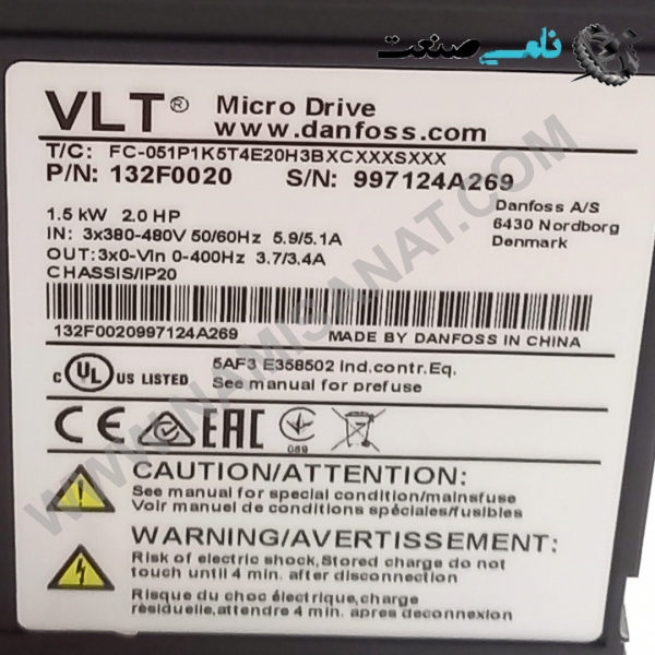 132F0020/FC-051P1K5T4E20H3BX, واردات قطعات ,PEPERL FUCHS نامی صنعت,تجهیزات صنعتی,نمایندگی فروش سایر برند ها,نمایندگی فوش ایر برند های ABB,NAMISANAT,IFM,پترو شیمی ,فولاد,شرکت بازرگانی,نامی ,صنعت, سسایر سیستم ها,سیستم ها ,وکانکتور,مانیتور  ind.electronics,الکترونیک صنعتی,Encoders MEASUREMENT ,&INSTRUMENT,اندازه گیری و ابزار دقیق ind.power,برق صنعتی , Induction welding,,جوش القایی, hydraulic-pneumatic,,هیدرولیک   132F0020,FC-051P1K5T4E20H3BX,132F0020,FC-051P1K5T4E20H3B,132F0020,FC-051P1K5T4E20H3,132F0020,FC-051P1K5T4E20H,132F0020,FC-051P1K5T4E20,132F0020,FC-051P1K5T4E2,132F0020,FC-051P1K5T4E,132F0020,FC-051P1K5T4E2,132F0020,FC-051P1K5T,132F0020,FC-051P1K5,132F0020,FC-051P1K,132F0020,FC-051P,132F0020,FC-051,132F0020,FC-05,132F0020,FC-051P1K,132F0020,FC-051P1,132F0020,FC-051P,132F0020,FC-051,132F0020,FC-05,132F0020,FC-0,132F0020,FC,132F0020,F,132F0020,132F002,132F00,132F0,132F,132, DANFOSS,IND.Automatin,DRIVE,INVERTER,DRIVE INVERTER,CONTROLPANEL, NAMISANAT.CO,https:,https:,,www.namisanat.com,per, دانفوس,دنفوس,اتوماسیون صنعتی,درایو,اینورتر,درایو-اینورتر,کنترل پنل   درایو اینورتر صنعتی چیست؟ | راهنمای کامل کاربردها و مزایا اتوماسیون صنعتی درایر (یا اینورتر) به کنترل دقیق سرعت موتورهای الکتریکی با استفاده از درایوهای اینورتر اشاره دارد. این سیستم‌ها با تغییر فرکانس و ولتاژ برق، امکان تنظیم سرعت موتورها را فراهم می‌کنند و به بهینه‌سازی مصرف انرژی، افزایش دقت و کارایی در فرآیندهای صنعتی کمک می‌کنند. درایوهای اینورتر در اتوماسیون صنعتی نقش حیاتی ایفا می‌کنند و در کاربردهای مختلفی از جمله پمپ‌ها، فن‌ها و کمپرسورها استفاده می‌شوند.  درایو اینورتر چیست؟ بررسی مهمترین مزایای استفاده از اینورتر در صنایع مختلف ... درایو اینورتر صنعتی یک دستگاه الکترونیکی است که برای کنترل سرعت و عملکرد موتورهای الکتریکی در محیط‌های صنعتی استفاده می‌شود. این درایوها با تغییر فرکانس و ولتاژ برق ورودی به موتور، امکان تنظیم دقیق سرعت موتور را فراهم می‌کنند. این تغییرات باعث بهبود راندمان و کاهش مصرف انرژی در سیستم‌های صنعتی می‌شود.  کاربردهای اتوماسیون صنعتی درایر (اینورتر): کنترل سرعت: درایوهای اینورتر به طور گسترده برای کنترل سرعت موتورهای الکتریکی در پمپ‌ها، فن‌ها، کمپرسورها و سایر ماشین‌آلات صنعتی استفاده می‌شوند.  بهینه‌سازی مصرف انرژی: با تنظیم سرعت موتورها بر اساس نیاز واقعی، اینورترها به کاهش مصرف انرژی و هزینه‌های مرتبط با آن کمک می‌کنند.  افزایش دقت و کارایی: درایوهای اینورتر امکان کنترل دقیق‌تر و با دقت بالاتر را فراهم می‌کنند و در نتیجه کارایی فرآیندهای صنعتی را افزایش می‌دهند.  کاهش تنش‌های مکانیکی: با راه‌اندازی نرم و بدون ضربه موتورها، اینورترها از تنش‌های مکانیکی و آسیب به تجهیزات جلوگیری می‌کنند.  حفاظت از موتور: درایوهای اینورتر می‌توانند از موتور در برابر اضافه بار، اتصال کوتاه و سایر خطاها محافظت کنند.  کنترل از راه دور: اینورترها امکان کنترل از راه دور فرآیندها را فراهم می‌کنند و به افزایش انعطاف‌پذیری و بهره‌وری کمک می‌کنند.  مزایای استفاده از درایوهای اینورتر: کاهش مصرف انرژی: درایوهای اینورتر با تنظیم سرعت موتورها بر اساس نیاز واقعی، مصرف انرژی را به میزان قابل توجهی کاهش می‌دهند.  افزایش طول عمر تجهیزات: با کاهش تنش‌ها و ضربه‌ها، طول عمر تجهیزات و ماشین‌آلات افزایش می‌یابد.  بهبود کیفیت تولید: کنترل دقیق سرعت موتورها و کاهش نوسانات، به بهبود کیفیت محصولات و فرآیندهای تولید کمک می‌کند.  کاهش هزینه‌های نگهداری: با کاهش خرابی‌ها و نیاز به تعمیرات، هزینه‌های نگهداری و تعمیرات نیز کاهش می‌یابد.  افزایش انعطاف‌پذیری: امکان کنترل از راه دور و تنظیم دقیق سرعت موتورها، انعطاف‌پذیری سیستم‌های صنعتی را افزایش می‌دهد. 
