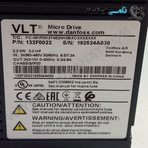 132F0022/FC-051P2K2T4E20H3BX, واردات قطعات ,PEPERL FUCHS نامی صنعت,تجهیزات صنعتی,نمایندگی فروش سایر برند ها,نمایندگی فوش ایر برند های ABB,NAMISANAT,IFM,پترو شیمی ,فولاد,شرکت بازرگانی,نامی ,صنعت, سسایر سیستم ها,سیستم ها ,وکانکتور,مانیتور  ind.electronics,الکترونیک صنعتی,Encoders MEASUREMENT ,&INSTRUMENT,اندازه گیری و ابزار دقیق ind.power,برق صنعتی , Induction welding,,جوش القایی, hydraulic-pneumatic,,هیدرولیک   132F0022,FC-051P2K2T4E20H3BX,132F0022,FC-051P2K2T4E20H3B,132F0022,FC-051P2K2T4E20H,132F0022,FC-051P2K2T4E20,132F0022,FC-051P2K2T4E20,132F0022,FC-051P2K2T4E,132F0022,FC-051P2K2T4E,132F0022,FC-051P2K2T,132F0022,FC-051P2K2,132F0022,FC-051P2K,132F0022,FC-051P2,132F0022,FC-051P,132F0022,FC-051,132F0022,FC-05,132F0022,FC-0,132F0022,FC,132F0022,F,132F0022,132F002,132F00,132F0,132F,132, DANFOSS,IND.Automatin,DRIVE,INVERTER,DRIVE INVERTER,CONTROLPANEL, NAMISANAT.CO,https:,https:,,www.namisanat.com,per, دانفوس,دنفوس,اتوماسیون صنعتی,درایو,اینورتر,درایو-اینورتر,کنترل پنل   درایو اینورتر صنعتی چیست؟ | راهنمای کامل کاربردها و مزایا اتوماسیون صنعتی درایر (یا اینورتر) به کنترل دقیق سرعت موتورهای الکتریکی با استفاده از درایوهای اینورتر اشاره دارد. این سیستم‌ها با تغییر فرکانس و ولتاژ برق، امکان تنظیم سرعت موتورها را فراهم می‌کنند و به بهینه‌سازی مصرف انرژی، افزایش دقت و کارایی در فرآیندهای صنعتی کمک می‌کنند. درایوهای اینورتر در اتوماسیون صنعتی نقش حیاتی ایفا می‌کنند و در کاربردهای مختلفی از جمله پمپ‌ها، فن‌ها و کمپرسورها استفاده می‌شوند.  درایو اینورتر چیست؟ بررسی مهمترین مزایای استفاده از اینورتر در صنایع مختلف ... درایو اینورتر صنعتی یک دستگاه الکترونیکی است که برای کنترل سرعت و عملکرد موتورهای الکتریکی در محیط‌های صنعتی استفاده می‌شود. این درایوها با تغییر فرکانس و ولتاژ برق ورودی به موتور، امکان تنظیم دقیق سرعت موتور را فراهم می‌کنند. این تغییرات باعث بهبود راندمان و کاهش مصرف انرژی در سیستم‌های صنعتی می‌شود.  کاربردهای اتوماسیون صنعتی درایر (اینورتر): کنترل سرعت: درایوهای اینورتر به طور گسترده برای کنترل سرعت موتورهای الکتریکی در پمپ‌ها، فن‌ها، کمپرسورها و سایر ماشین‌آلات صنعتی استفاده می‌شوند.  بهینه‌سازی مصرف انرژی: با تنظیم سرعت موتورها بر اساس نیاز واقعی، اینورترها به کاهش مصرف انرژی و هزینه‌های مرتبط با آن کمک می‌کنند.  افزایش دقت و کارایی: درایوهای اینورتر امکان کنترل دقیق‌تر و با دقت بالاتر را فراهم می‌کنند و در نتیجه کارایی فرآیندهای صنعتی را افزایش می‌دهند.  کاهش تنش‌های مکانیکی: با راه‌اندازی نرم و بدون ضربه موتورها، اینورترها از تنش‌های مکانیکی و آسیب به تجهیزات جلوگیری می‌کنند.  حفاظت از موتور: درایوهای اینورتر می‌توانند از موتور در برابر اضافه بار، اتصال کوتاه و سایر خطاها محافظت کنند.  کنترل از راه دور: اینورترها امکان کنترل از راه دور فرآیندها را فراهم می‌کنند و به افزایش انعطاف‌پذیری و بهره‌وری کمک می‌کنند.  مزایای استفاده از درایوهای اینورتر: کاهش مصرف انرژی: درایوهای اینورتر با تنظیم سرعت موتورها بر اساس نیاز واقعی، مصرف انرژی را به میزان قابل توجهی کاهش می‌دهند.  افزایش طول عمر تجهیزات: با کاهش تنش‌ها و ضربه‌ها، طول عمر تجهیزات و ماشین‌آلات افزایش می‌یابد.  بهبود کیفیت تولید: کنترل دقیق سرعت موتورها و کاهش نوسانات، به بهبود کیفیت محصولات و فرآیندهای تولید کمک می‌کند.  کاهش هزینه‌های نگهداری: با کاهش خرابی‌ها و نیاز به تعمیرات، هزینه‌های نگهداری و تعمیرات نیز کاهش می‌یابد.  افزایش انعطاف‌پذیری: امکان کنترل از راه دور و تنظیم دقیق سرعت موتورها، انعطاف‌پذیری سیستم‌های صنعتی را افزایش می‌دهد. 